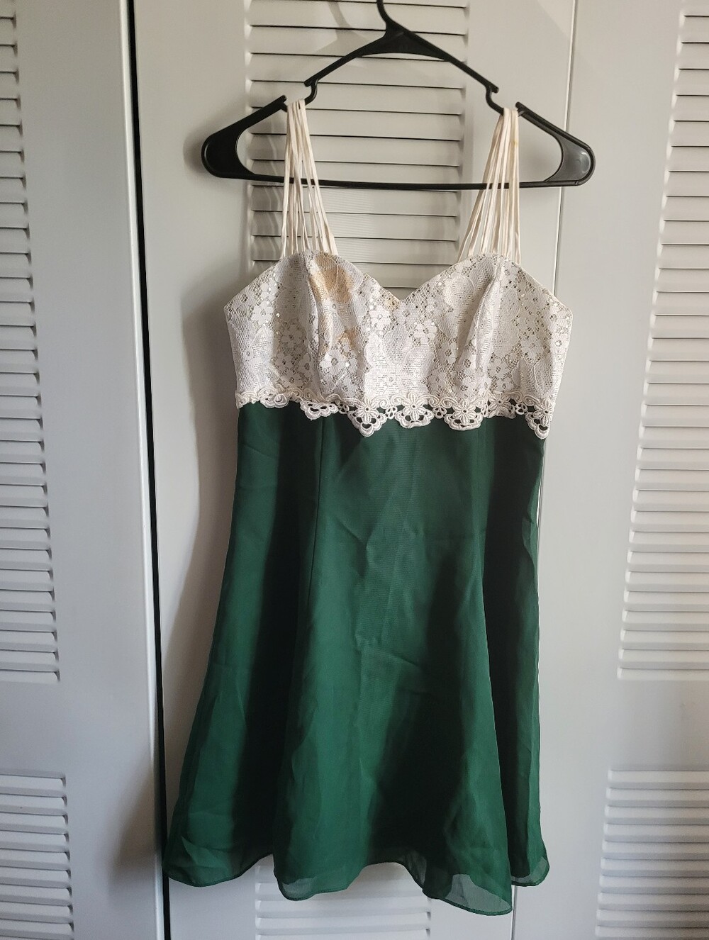 Vintage Green Chiffon Dress with Ivory Lace Bodice Size Small - Picture 2 of 12